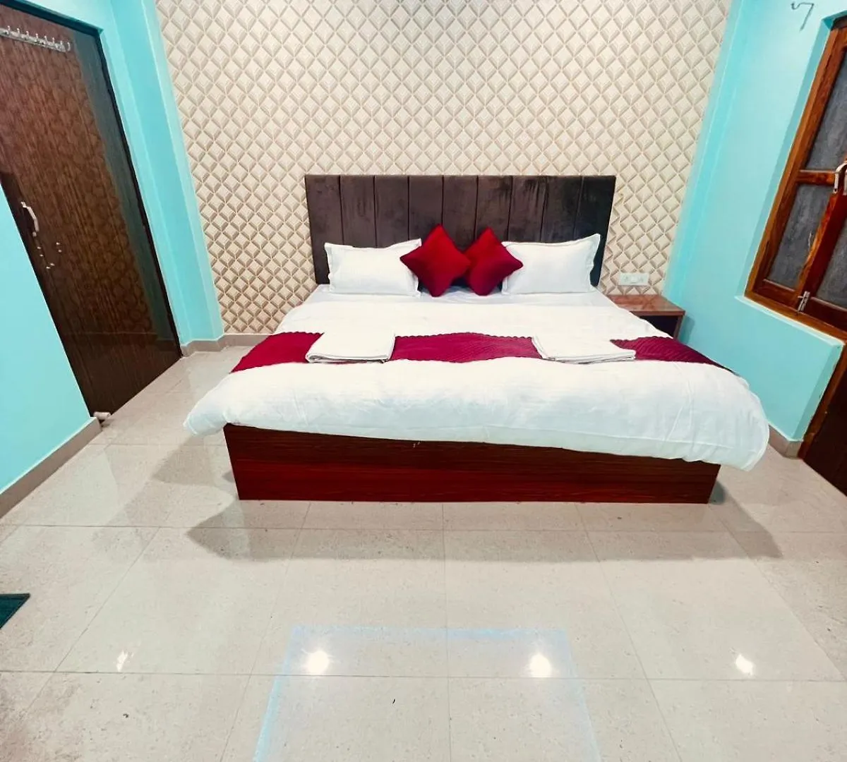 Hotel Gulab Residency Varanasi